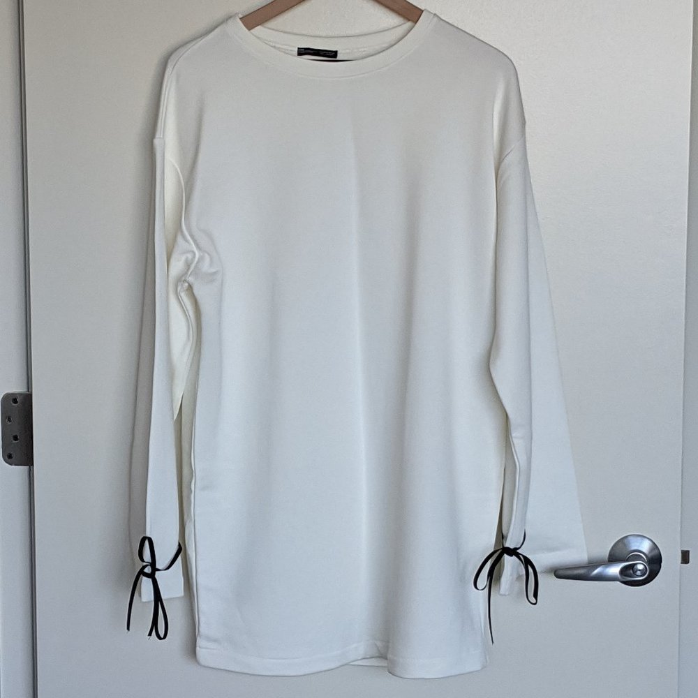 NWOT Zara Sweater with Black Wrist Ties